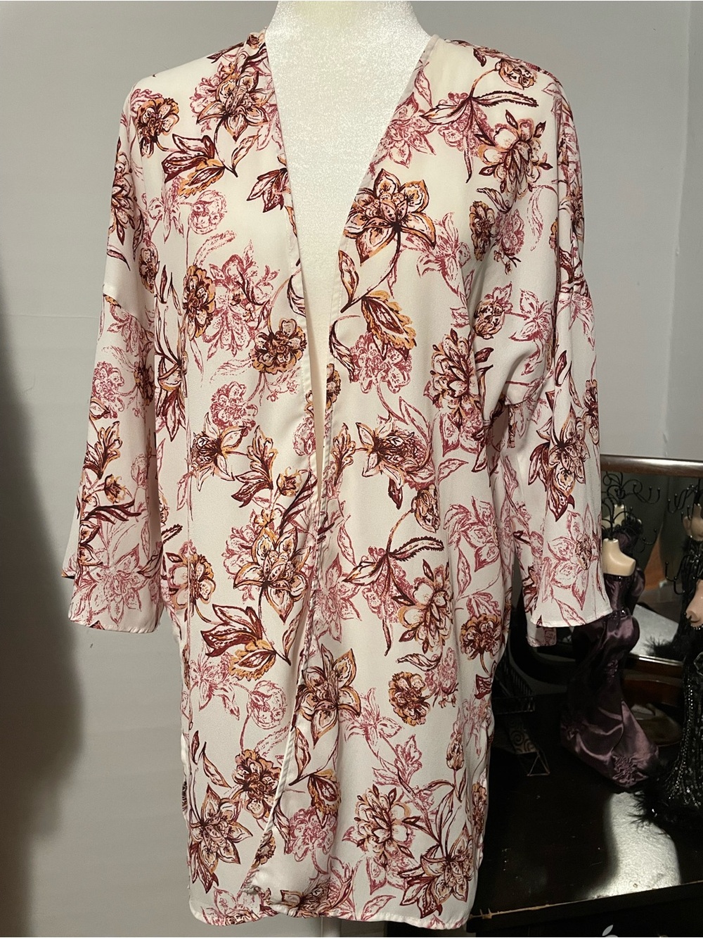 Pink Republic Floral Kimono Robe in Cream, Mauve and Brown
